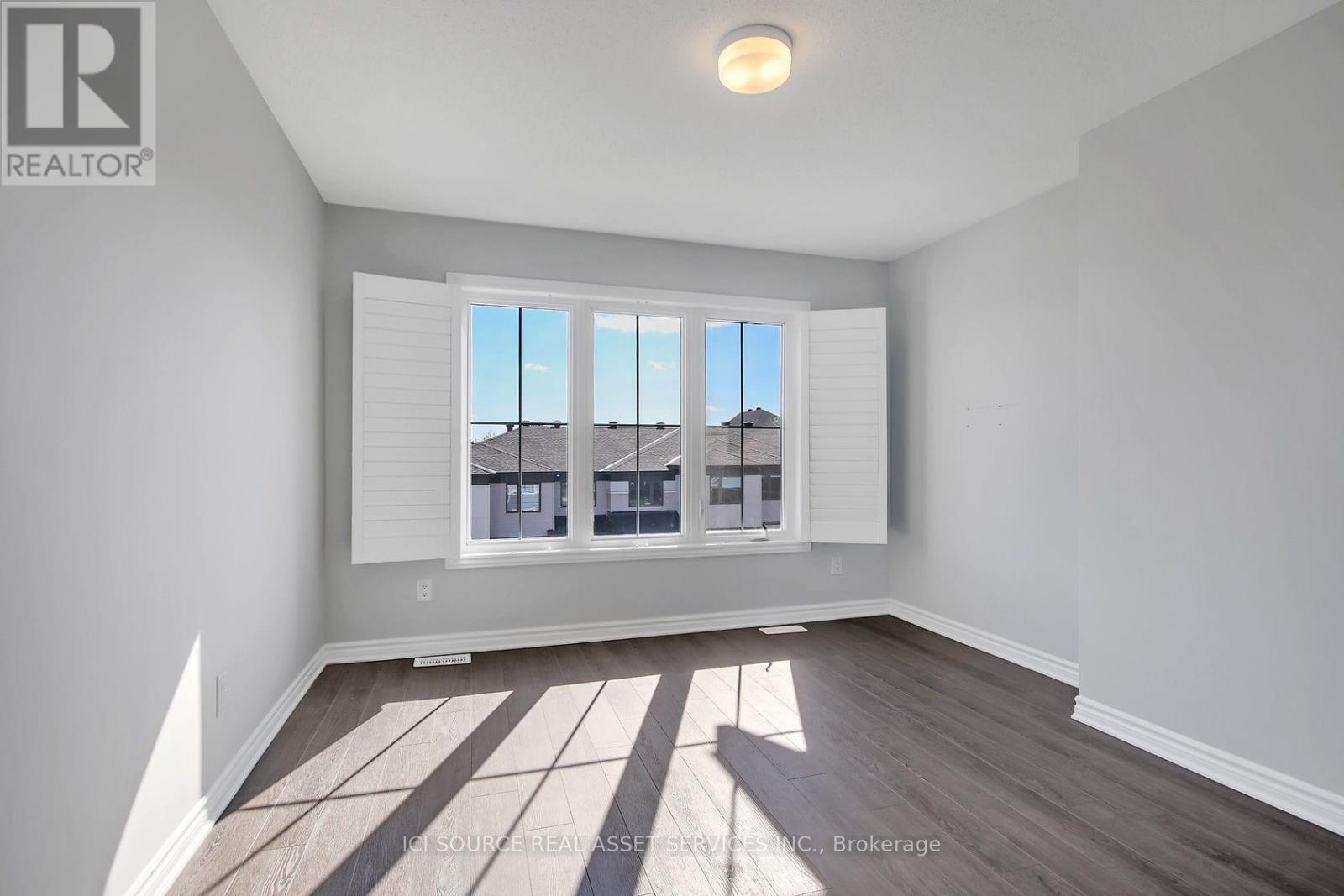 Photo 13 of 530 Rye Grass Way, Ottawa ON