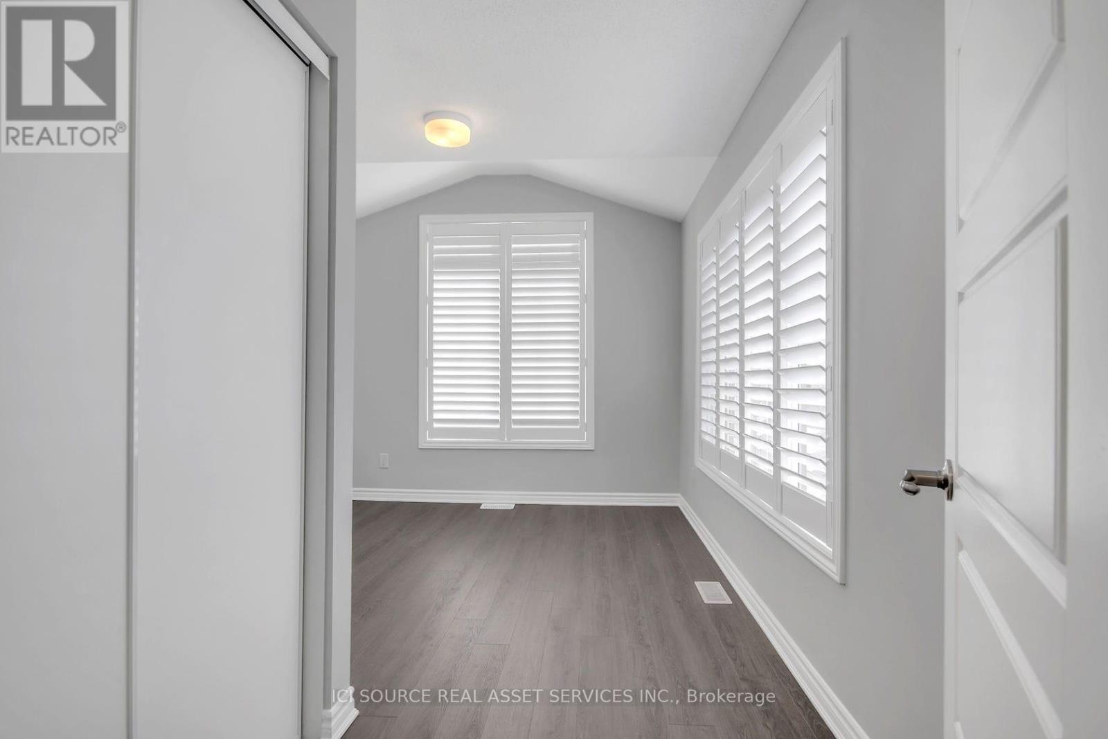 Photo 19 of 530 Rye Grass Way, Ottawa ON