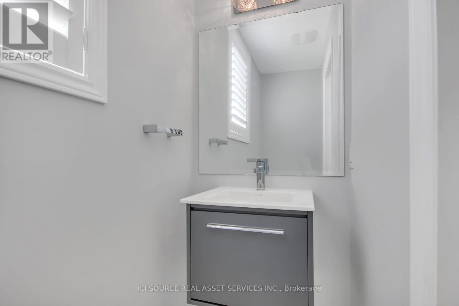 Photo 33 of 530 Rye Grass Way, Ottawa ON
