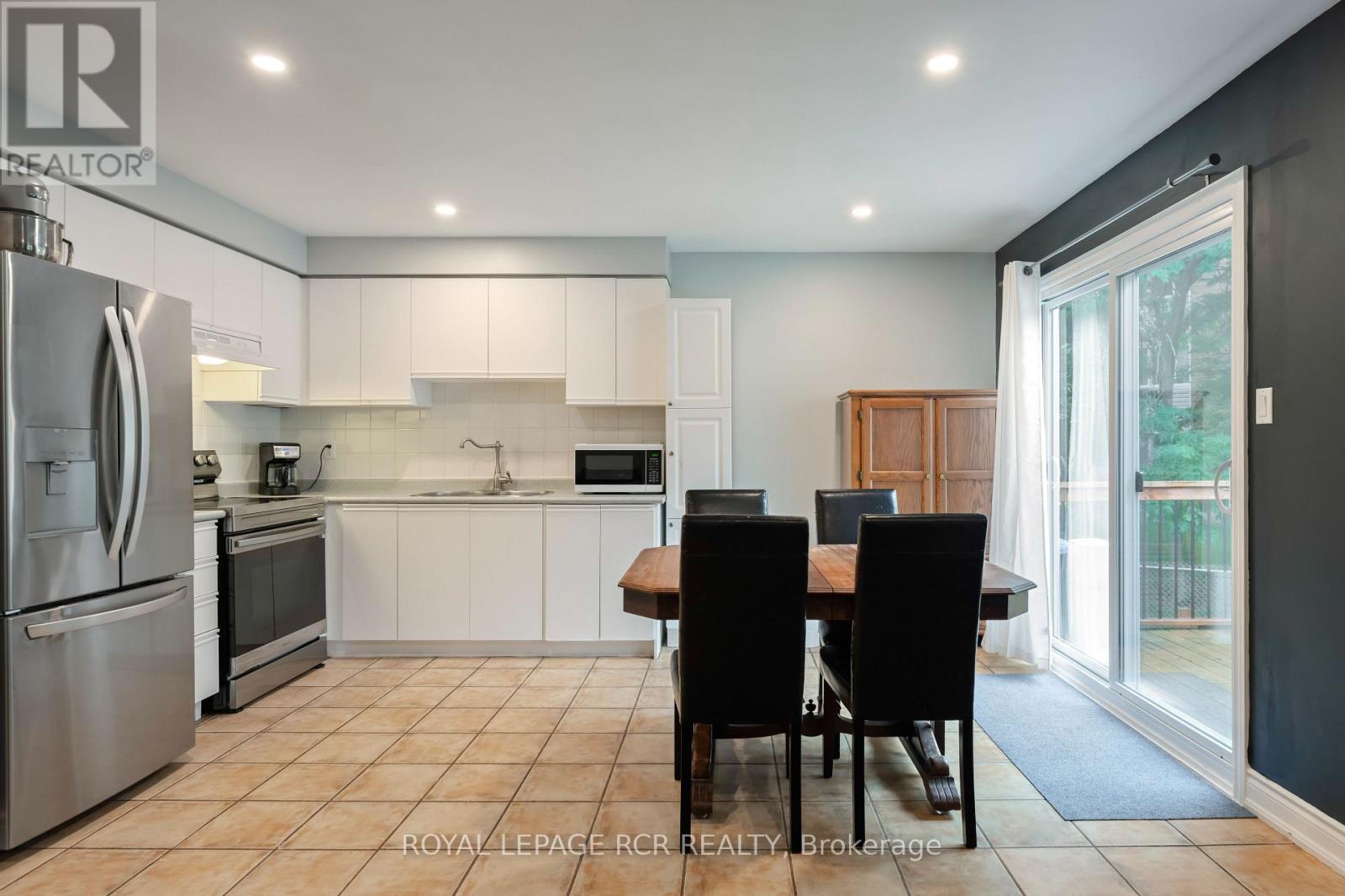 Photo 5 of 310 Shelburne Place, Shelburne ON