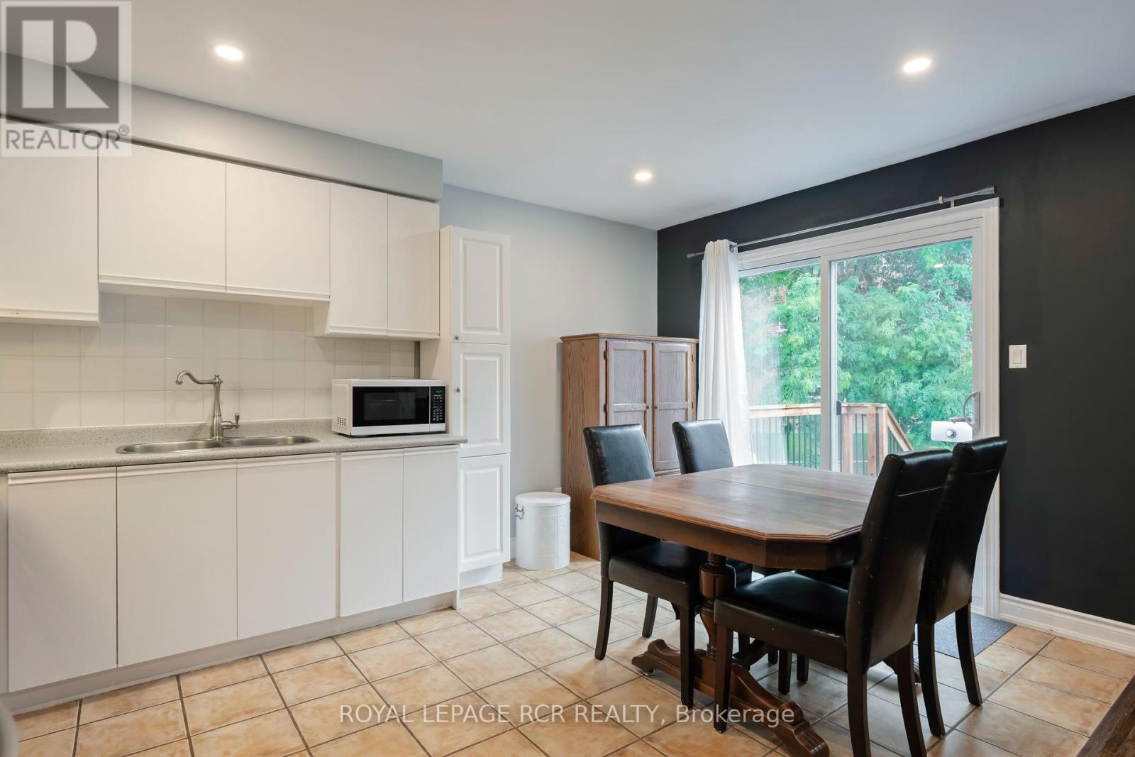 Photo 6 of 310 Shelburne Place, Shelburne ON