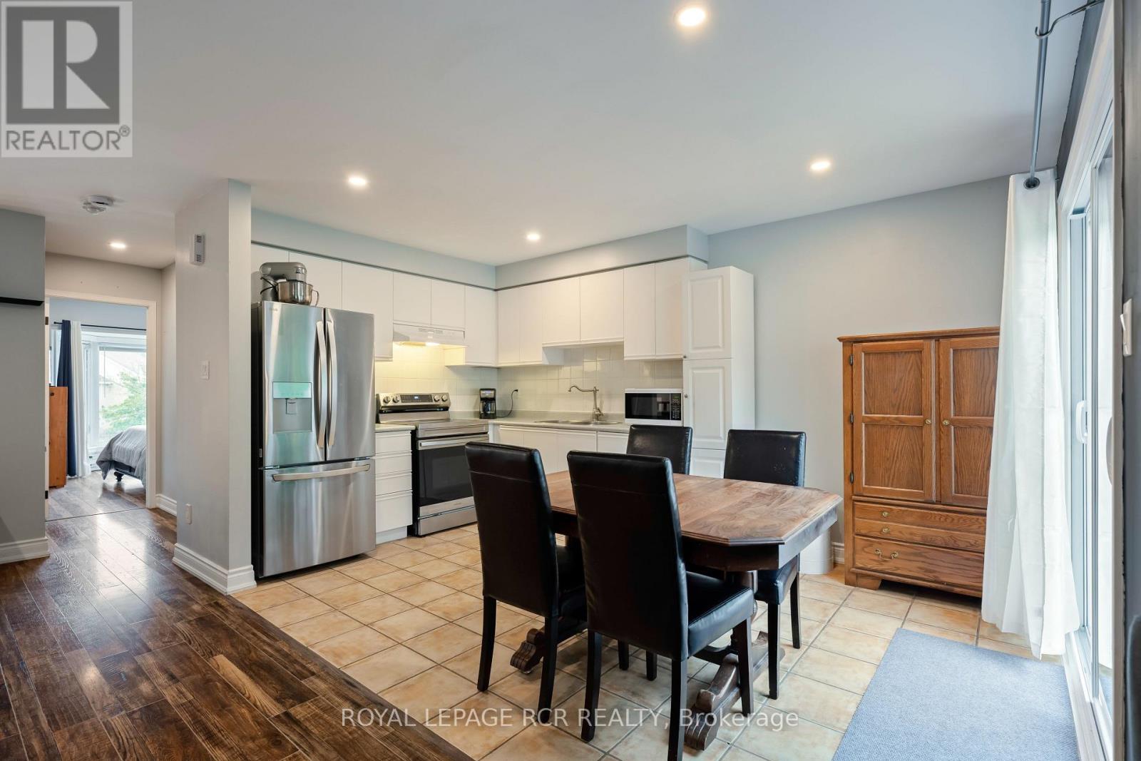 Photo 7 of 310 Shelburne Place, Shelburne ON