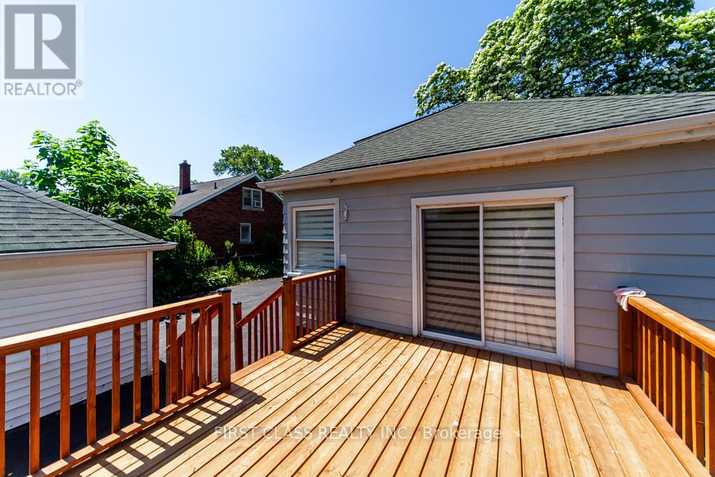 Photo 9 of 7751 Thomas Street, Niagara Falls ON