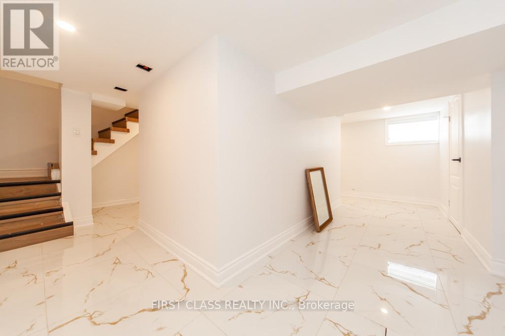 Photo 15 of 7751 Thomas Street, Niagara Falls ON