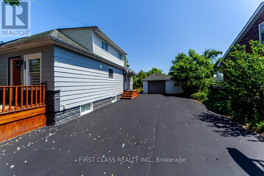 Photo 19 of 7751 Thomas Street, Niagara Falls ON
