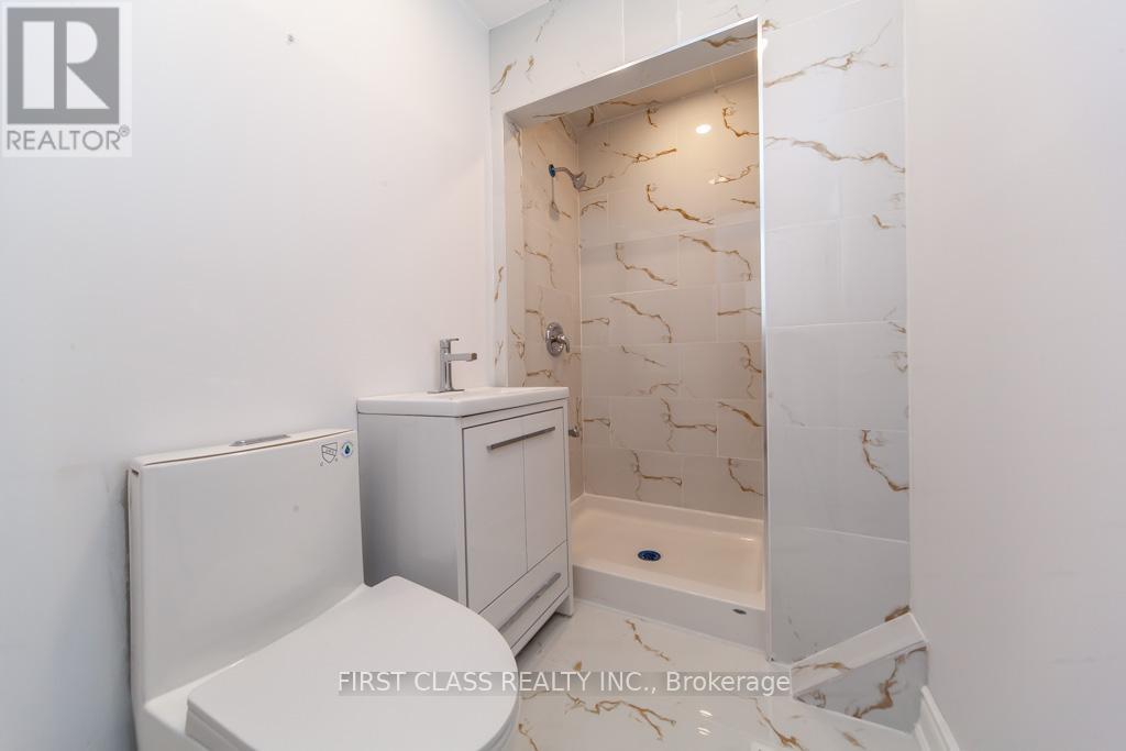 Photo 9 of 7751 Thomas Street, Niagara Falls ON