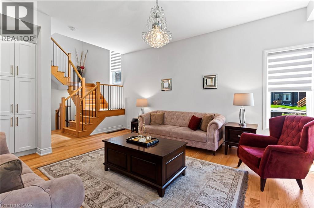 Photo 9 of 3470 Clayton Trail, Oakville ON