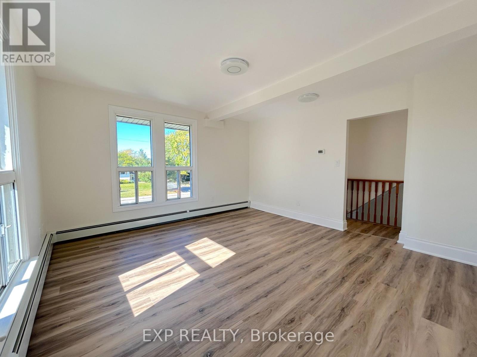 Photo 31 of 526 Fifty Road, Hamilton ON