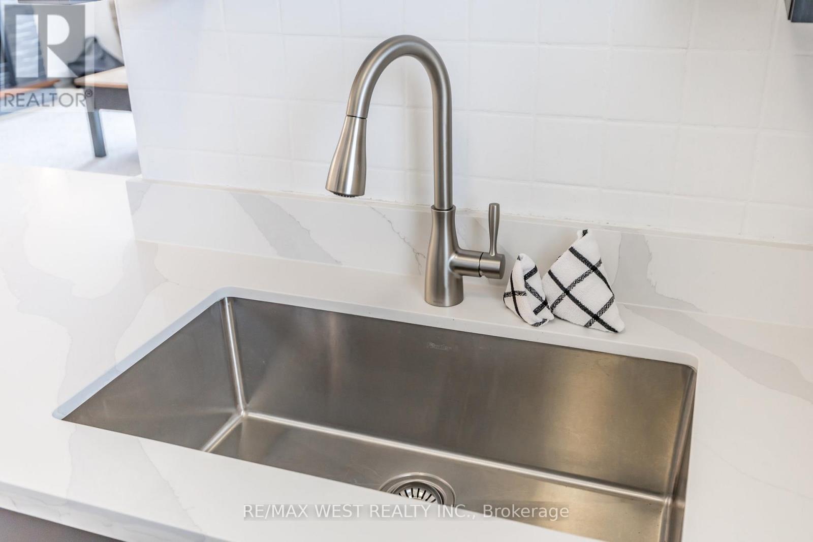 Photo 15 of 119 125 Fairway Court, Blue Mountains ON