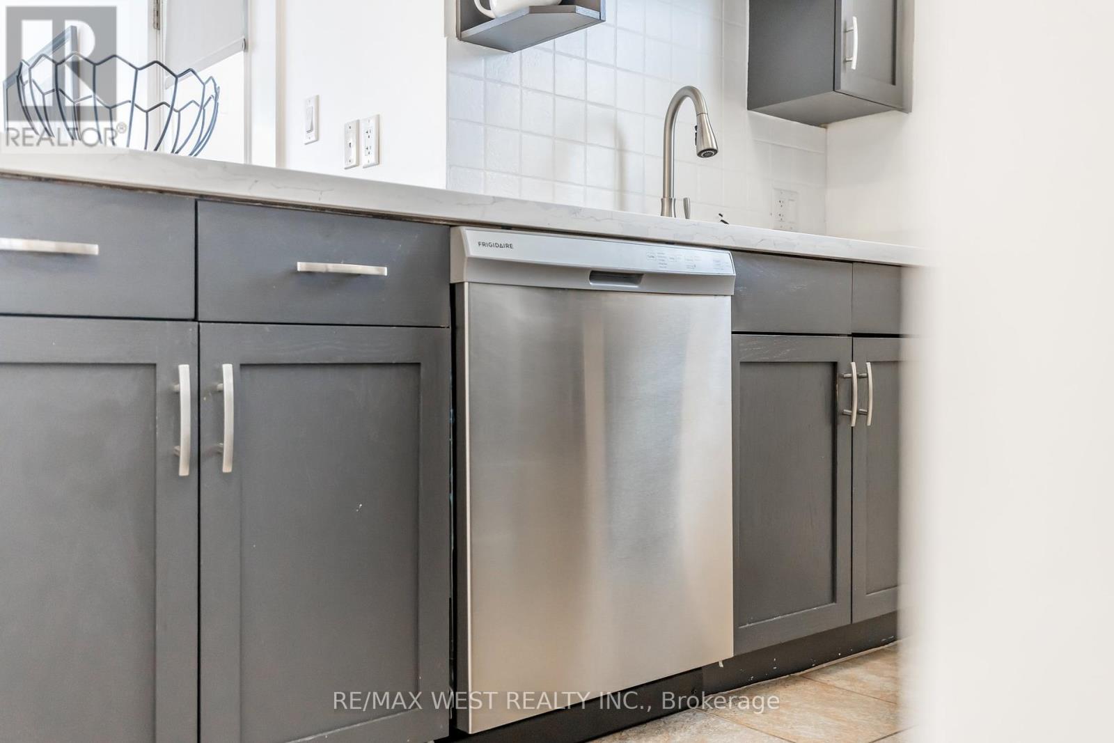 Photo 16 of 119 125 Fairway Court, Blue Mountains ON