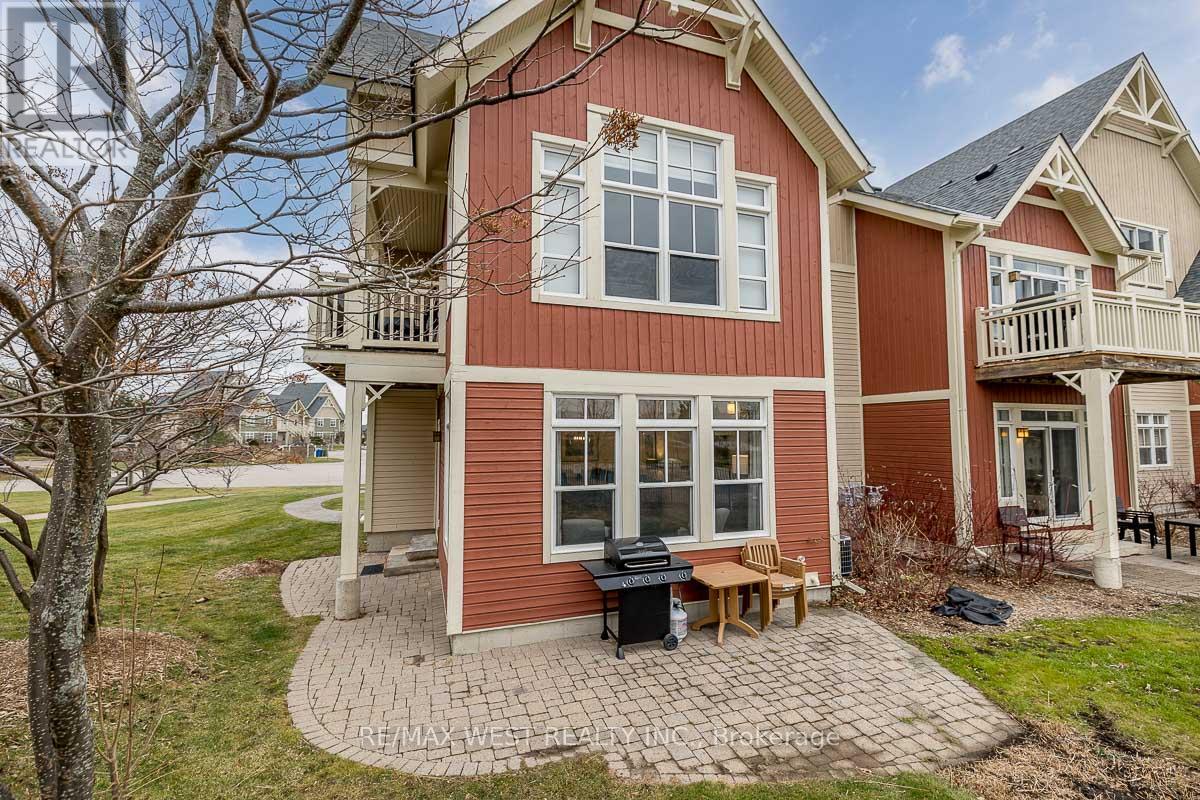 Photo 2 of 119 125 Fairway Court, Blue Mountains ON