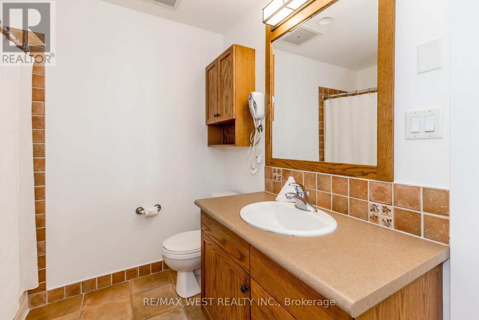 Photo 34 of 119 125 Fairway Court, Blue Mountains ON