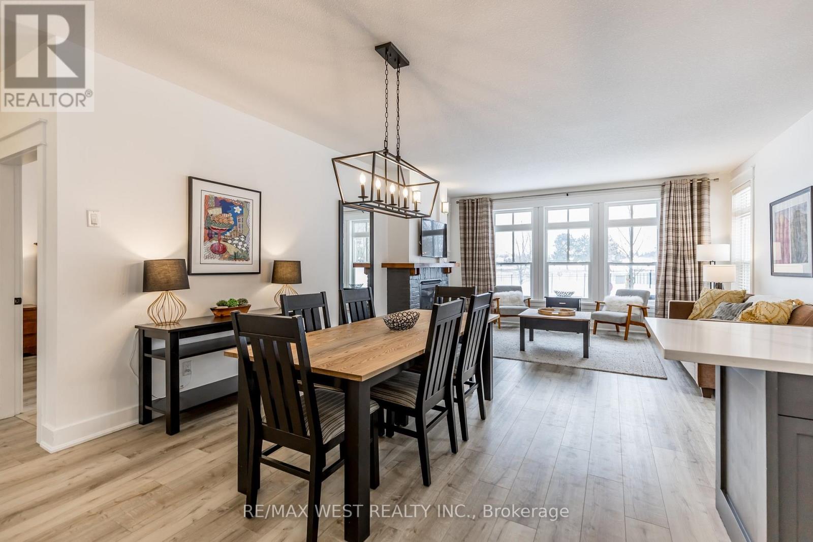 Photo 5 of 119 125 Fairway Court, Blue Mountains ON
