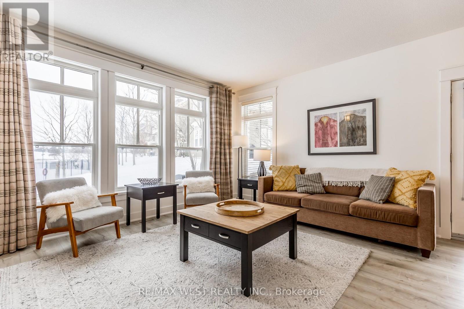 Photo 6 of 119 125 Fairway Court, Blue Mountains ON