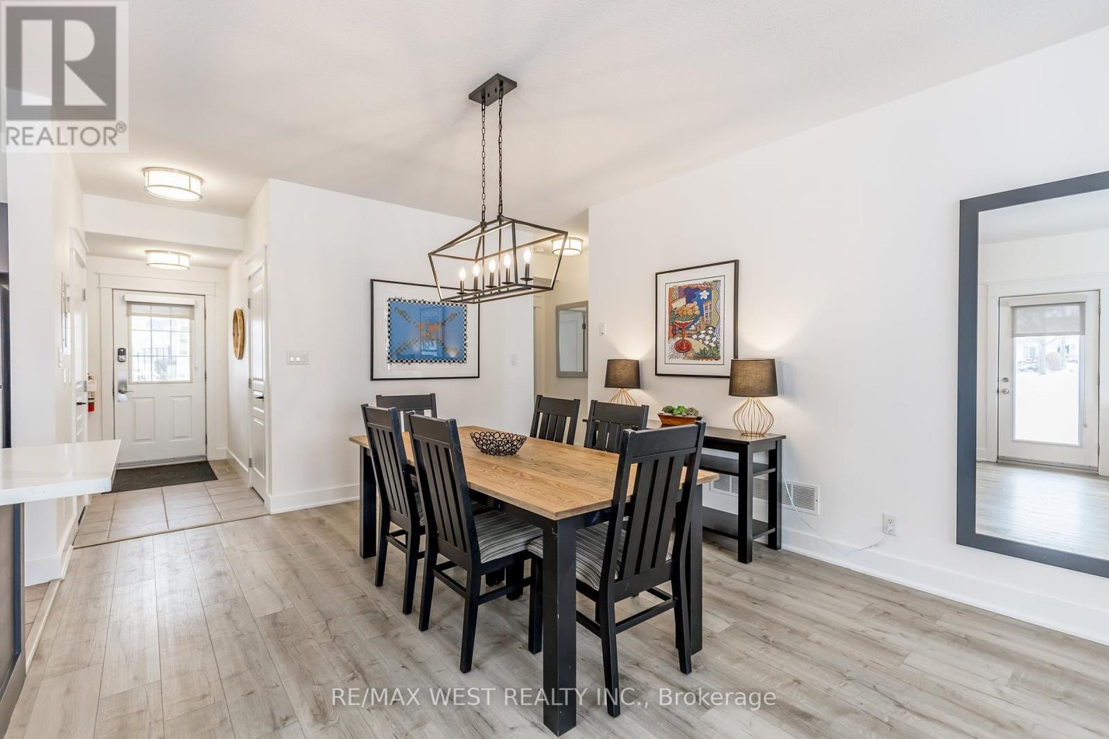 Photo 9 of 119 125 Fairway Court, Blue Mountains ON