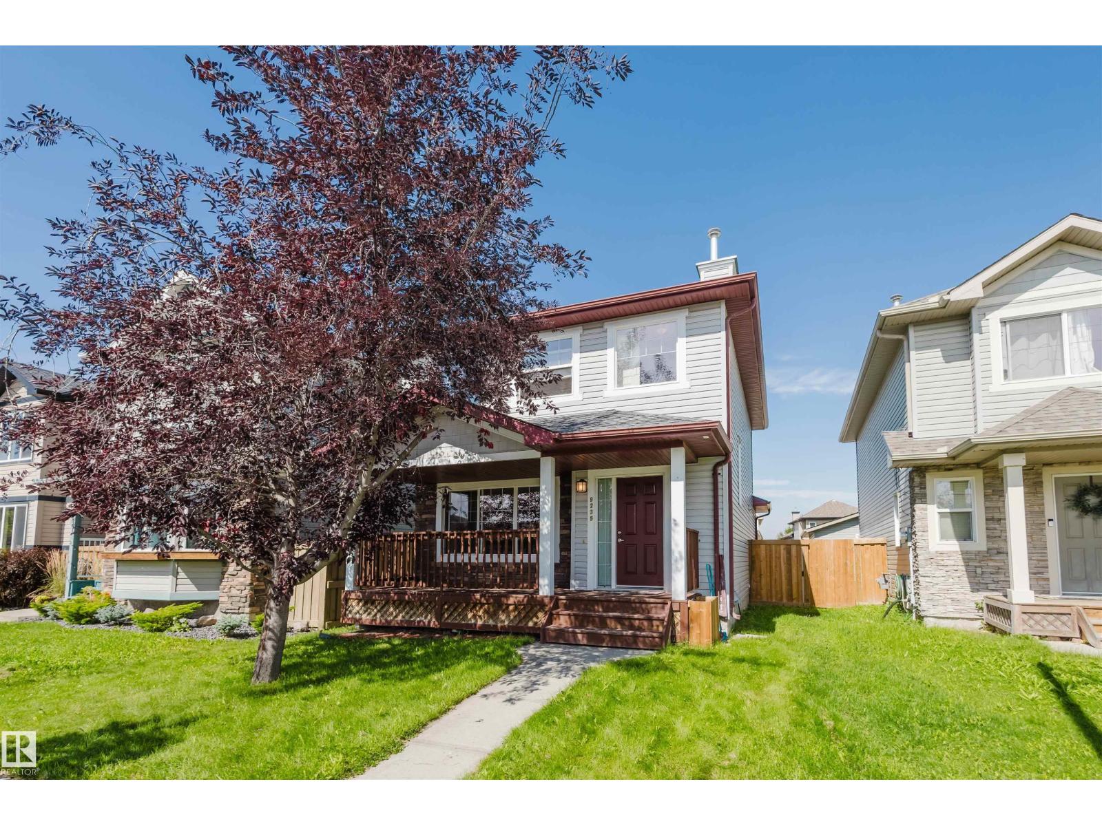 Photo 1 of 9235 Scott Ln Nw, Edmonton AB