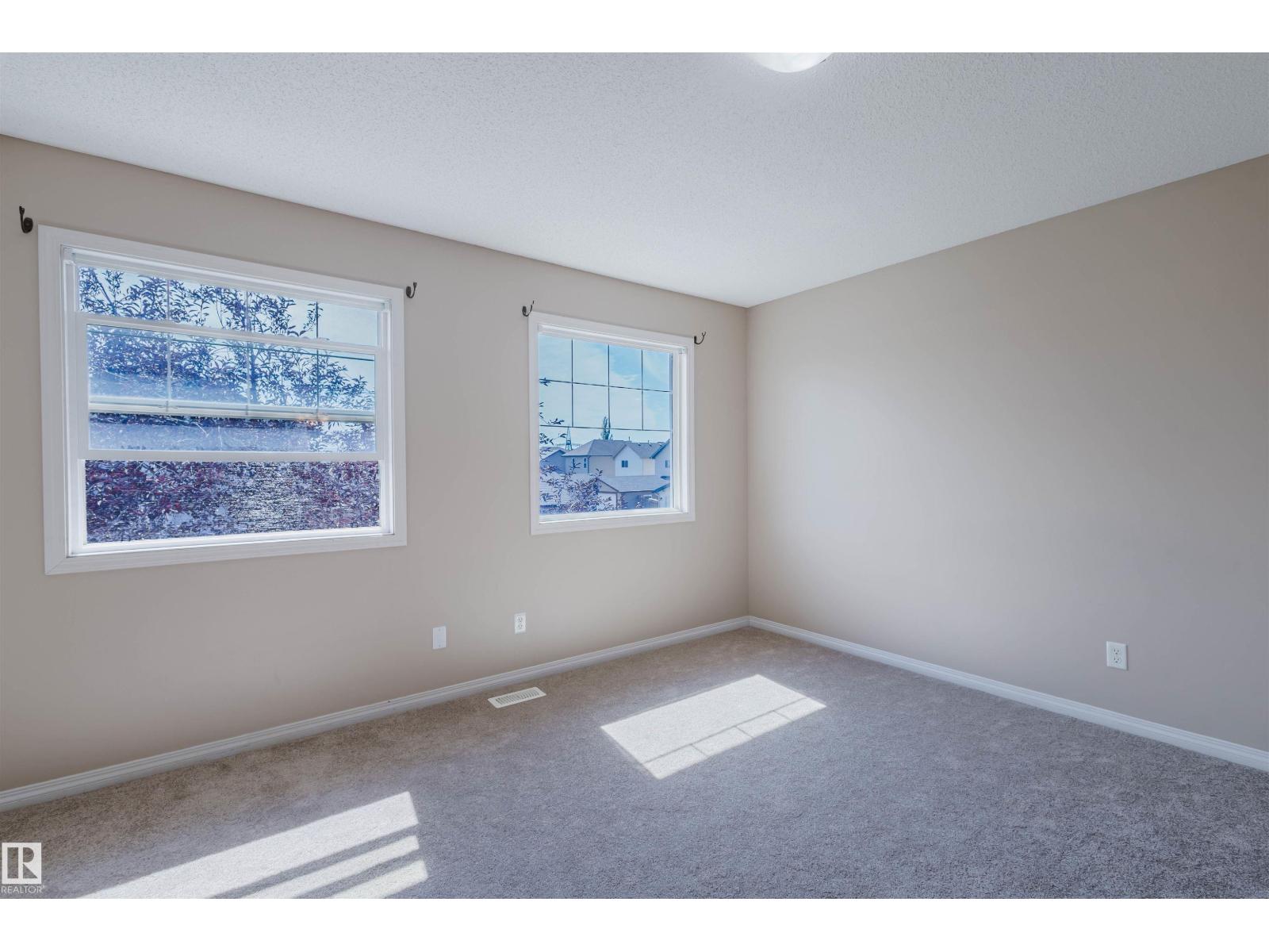 Photo 16 of 9235 Scott Ln Nw, Edmonton AB