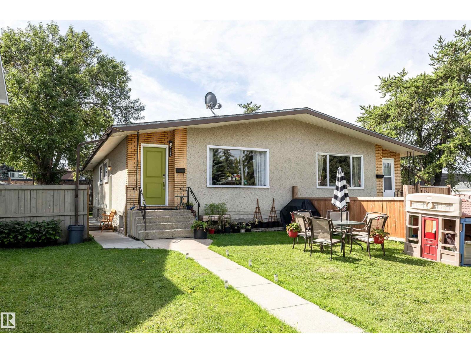 Photo 1 of 7229 83 Av Nw, Edmonton AB