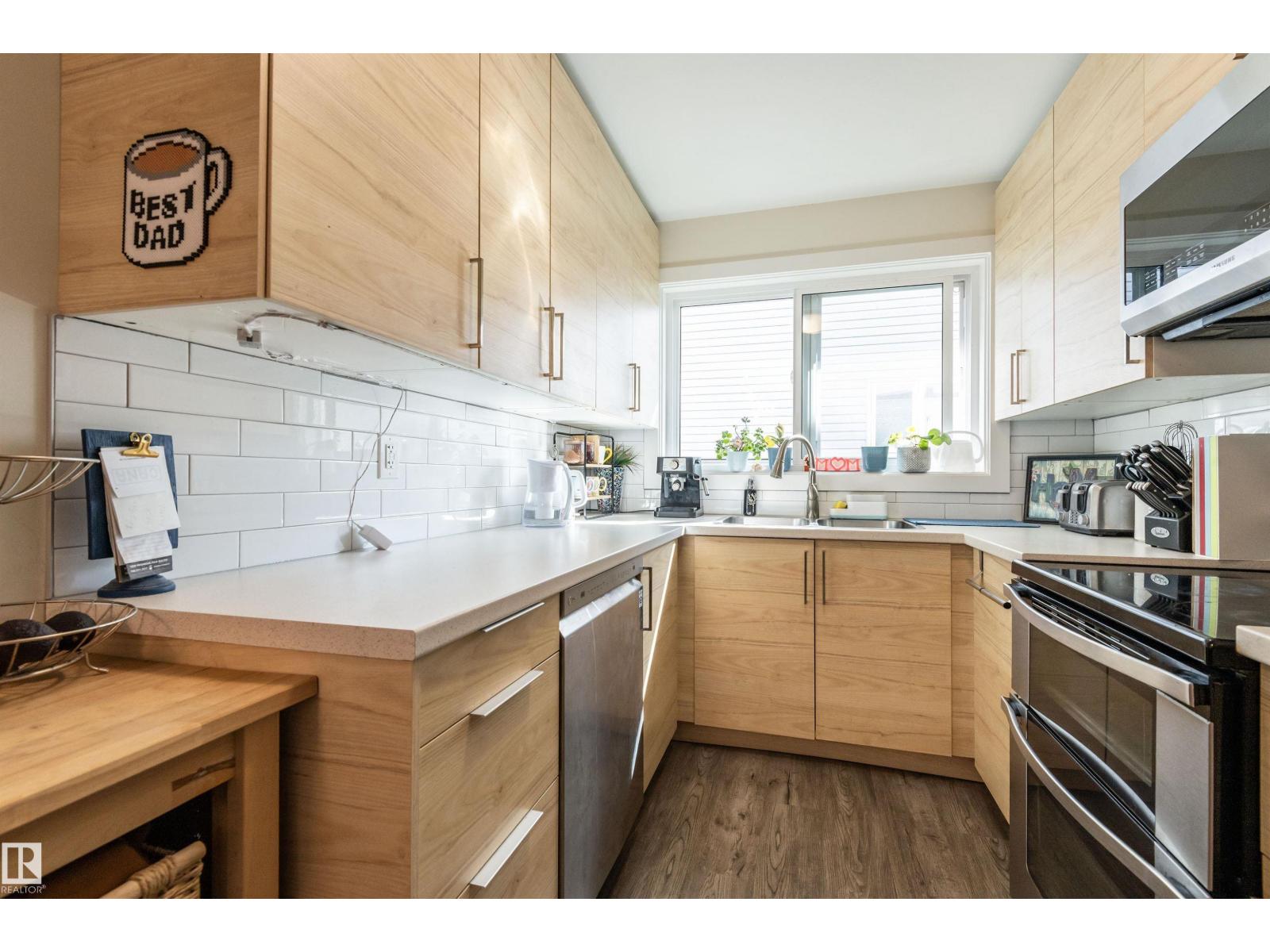 Photo 11 of 7229 83 Av Nw, Edmonton AB