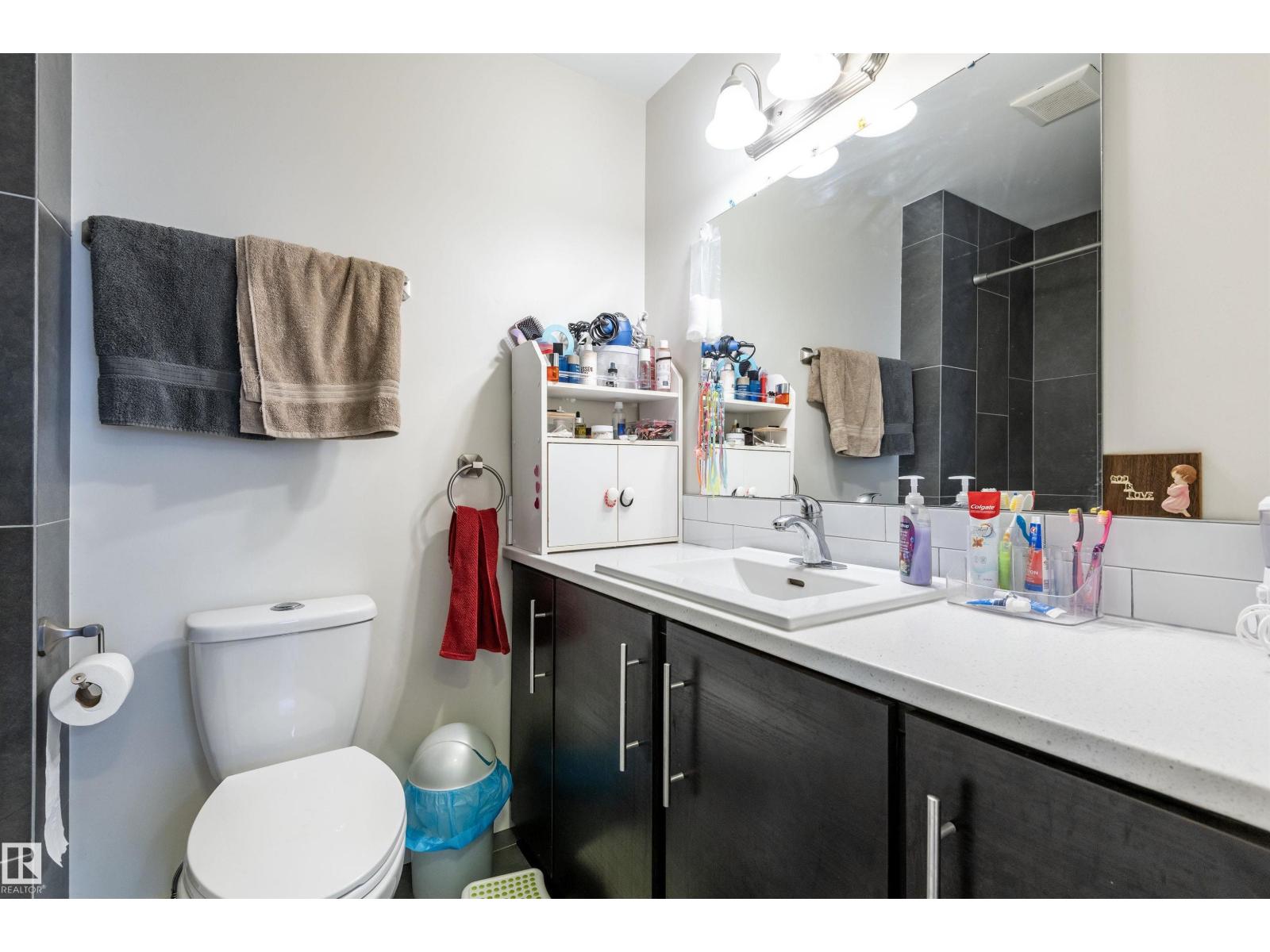 Photo 18 of 7229 83 Av Nw, Edmonton AB