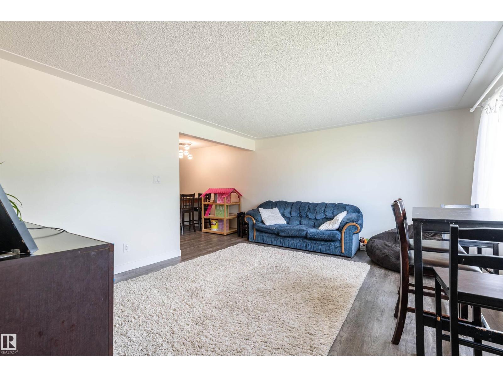 Photo 3 of 7229 83 Av Nw, Edmonton AB