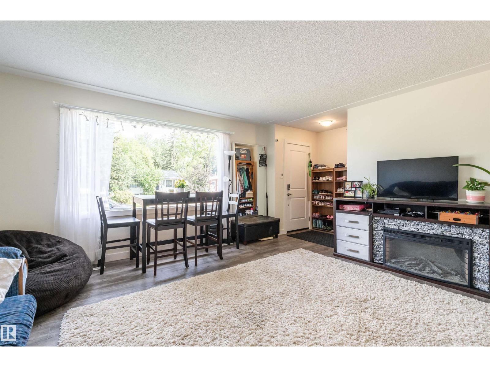 Photo 5 of 7229 83 Av Nw, Edmonton AB
