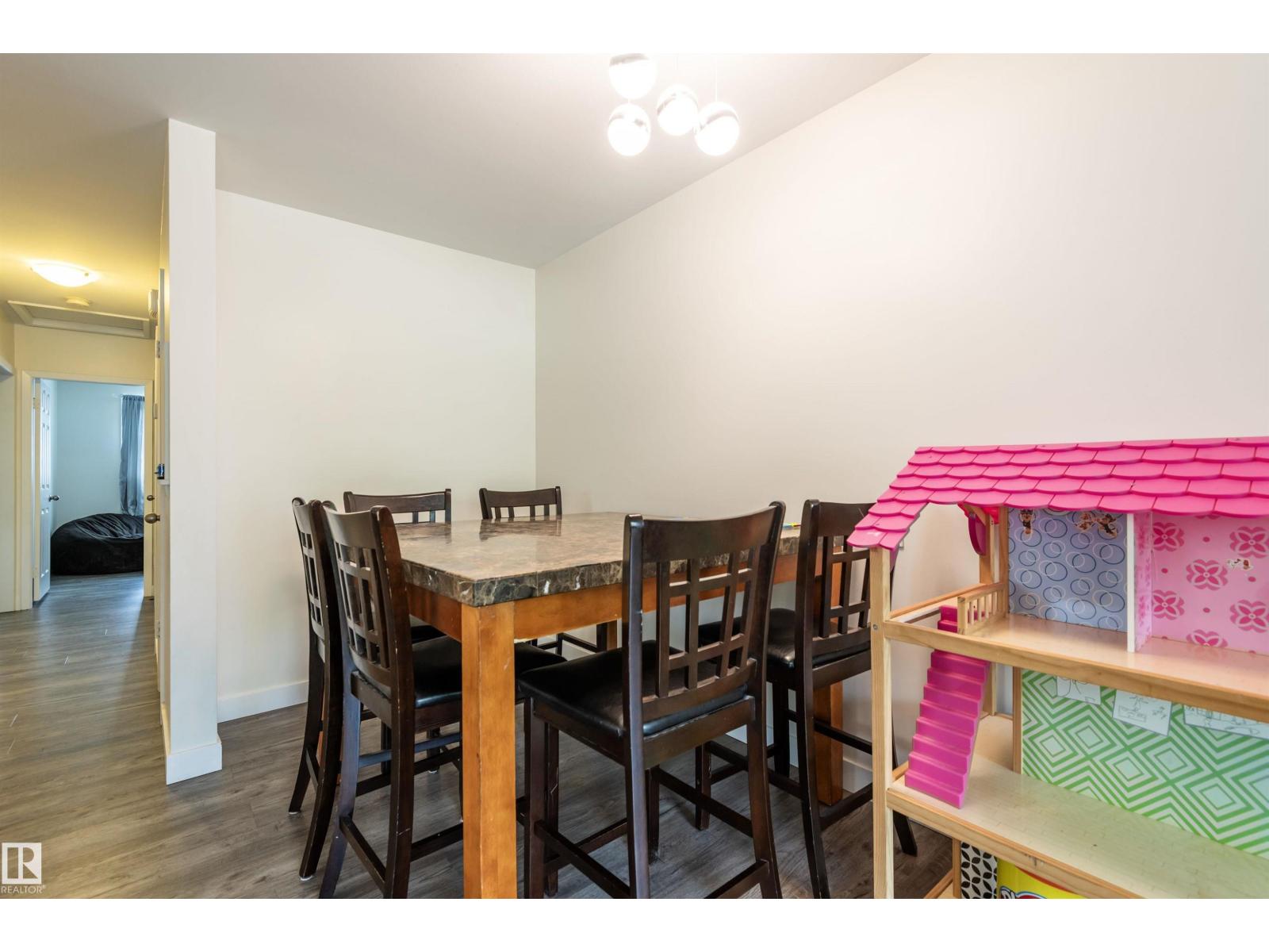 Photo 8 of 7229 83 Av Nw, Edmonton AB