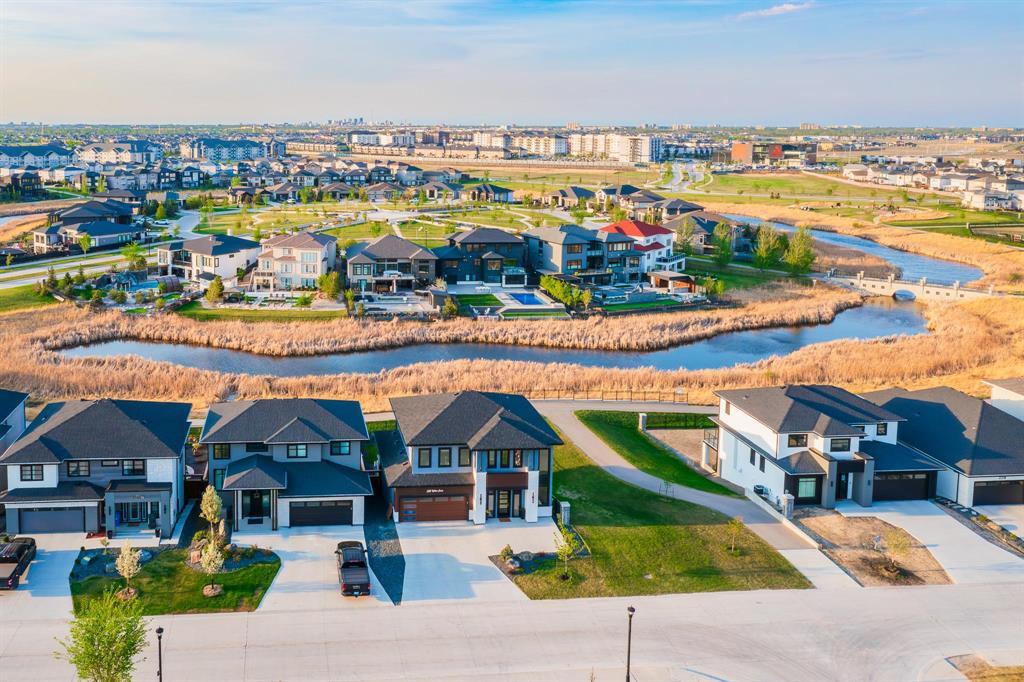 Photo 11 of 216 Willow Creek Road, Winnipeg MB