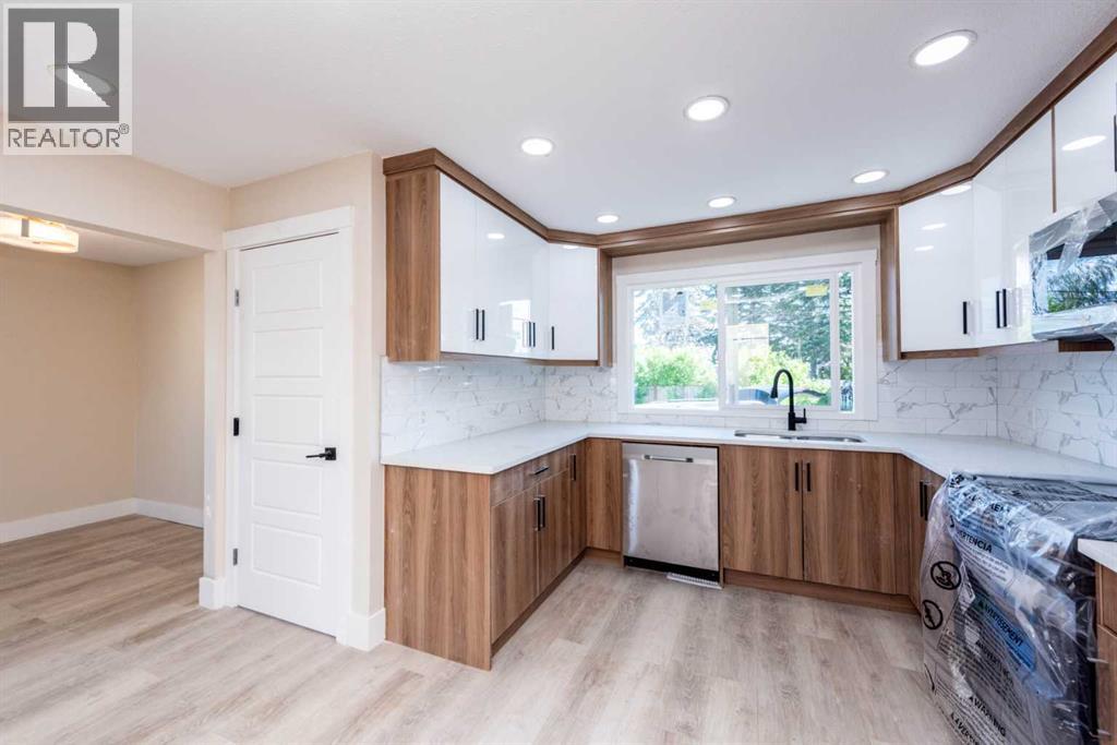 Photo 5 of 5407 14 Avenue Se, Calgary AB