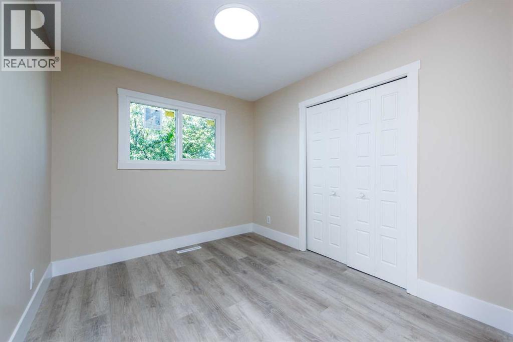 Photo 11 of 5407 14 Avenue Se, Calgary AB