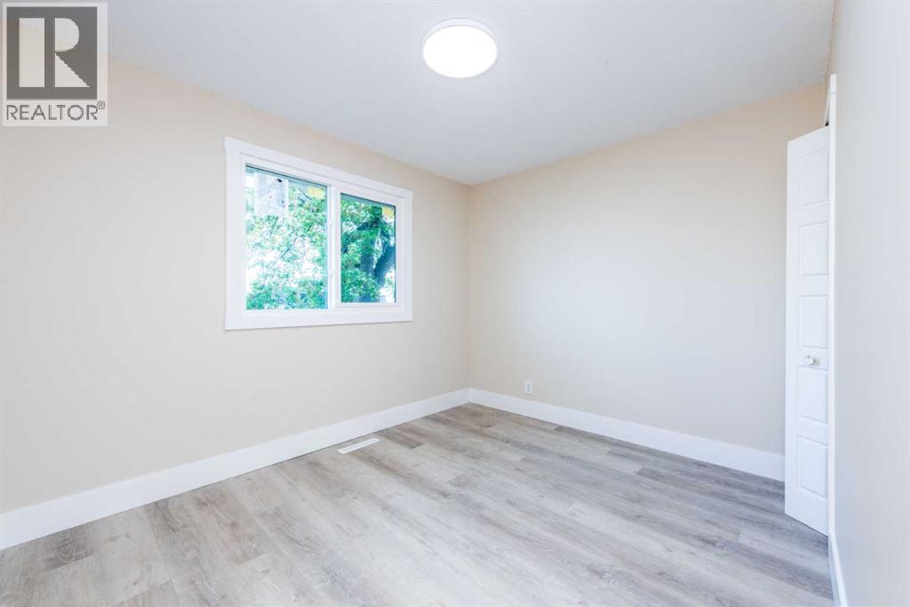 Photo 14 of 5407 14 Avenue Se, Calgary AB
