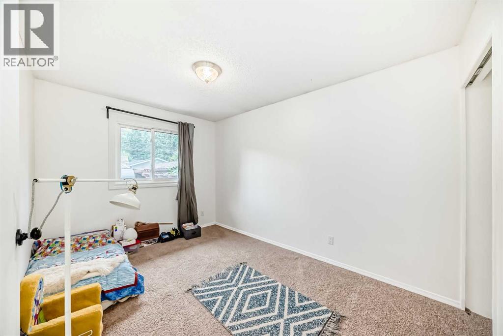 Single Family House Bi-level for Sale in   Avenue NW Bowness Calgary 