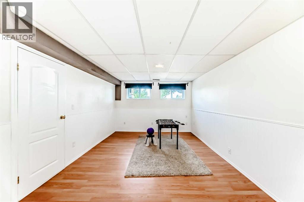 Single Family House Bi-level for Sale in   Avenue NW Bowness Calgary 