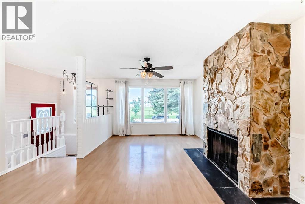 Single Family House Bi-level for Sale in   Avenue NW Bowness Calgary 