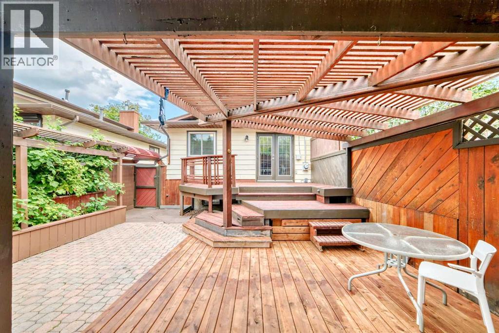 Single Family House Bi-level for Sale in   Avenue NW Bowness Calgary 