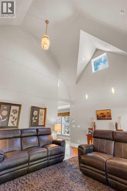 Single Family House for Sale in  Gladstone Road NW Hillhurst Calgary 