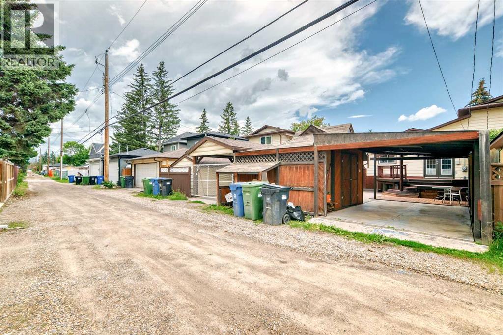 Single Family House Bi-level for Sale in   Avenue NW Bowness Calgary 
