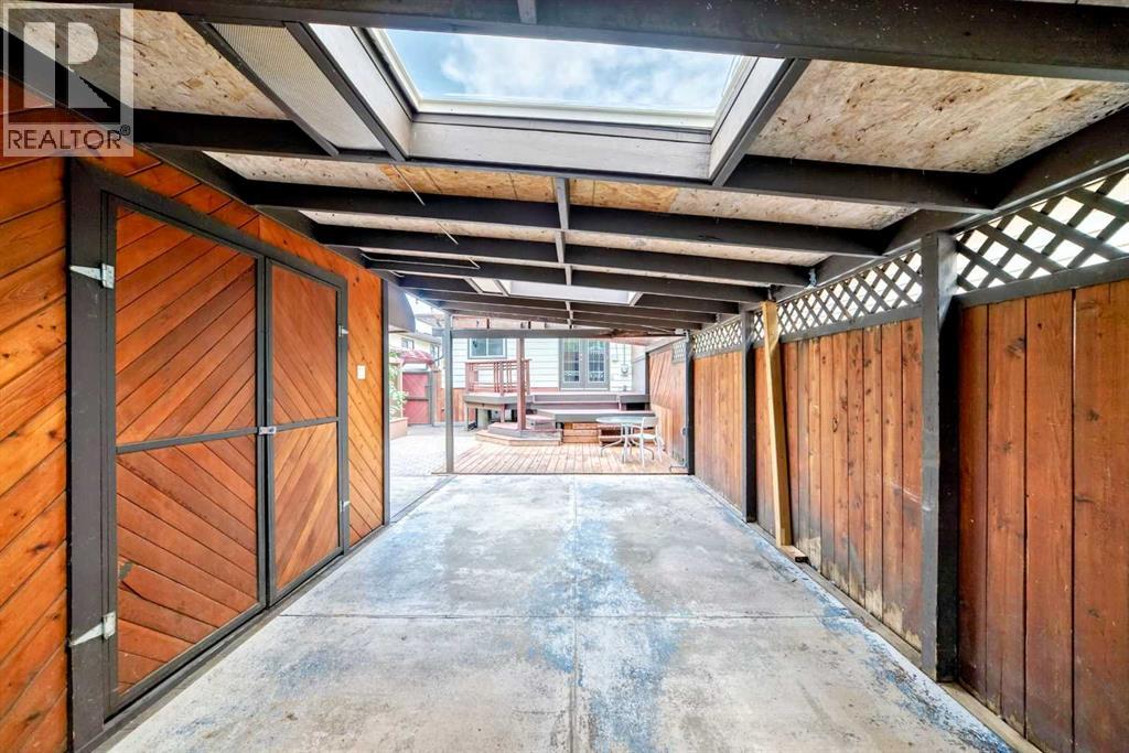 Single Family House Bi-level for Sale in   Avenue NW Bowness Calgary 