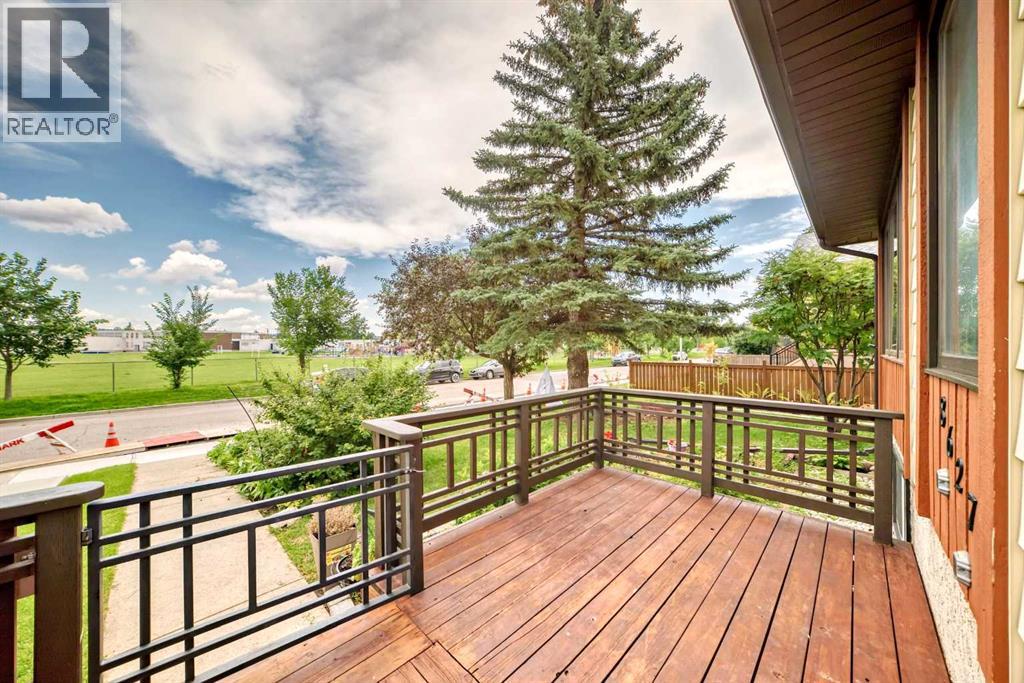 Single Family House Bi-level for Sale in   Avenue NW Bowness Calgary 