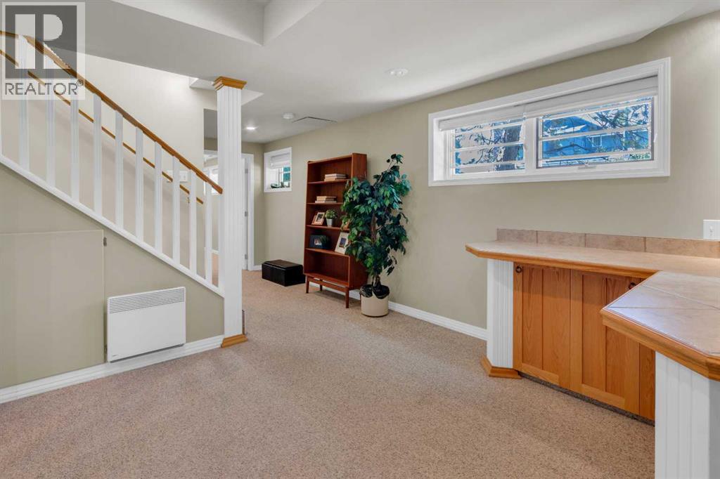 Single Family House for Sale in  Gladstone Road NW Hillhurst Calgary 