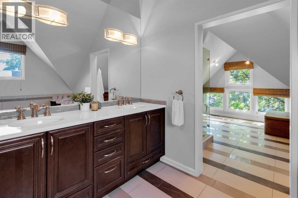 Single Family House for Sale in  Gladstone Road NW Hillhurst Calgary 