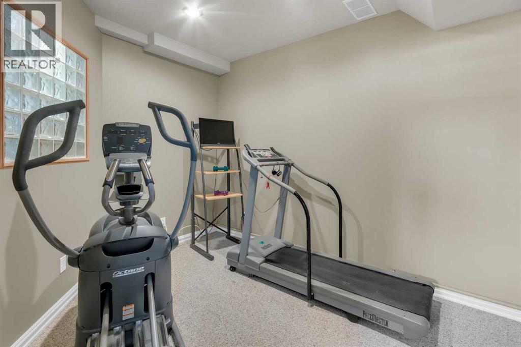 Single Family House for Sale in  Gladstone Road NW Hillhurst Calgary 