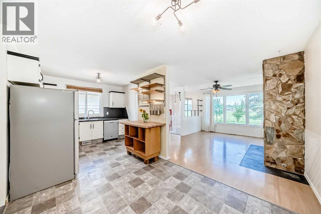 Single Family House Bi-level for Sale in   Avenue NW Bowness Calgary 