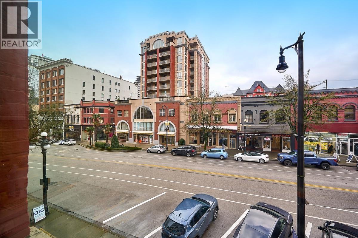 Photo 13 of 307 668 Columbia Street, New Westminster BC