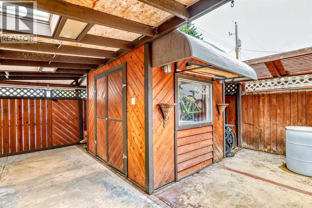 Single Family House Bi-level for Sale in   Avenue NW Bowness Calgary 