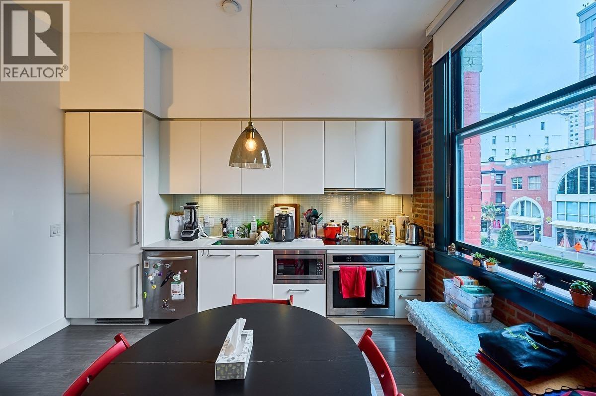 Photo 14 of 307 668 Columbia Street, New Westminster BC