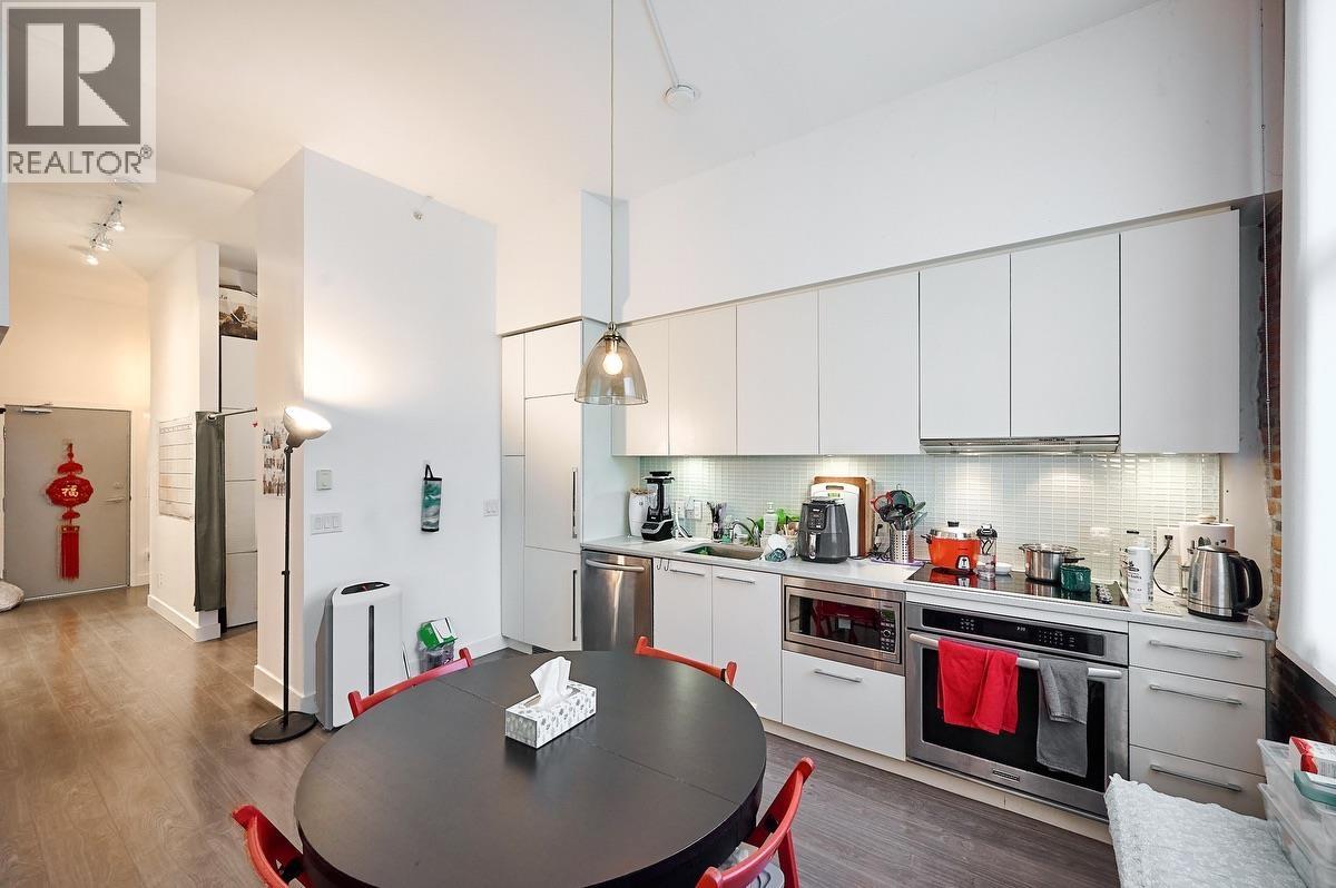 Photo 15 of 307 668 Columbia Street, New Westminster BC
