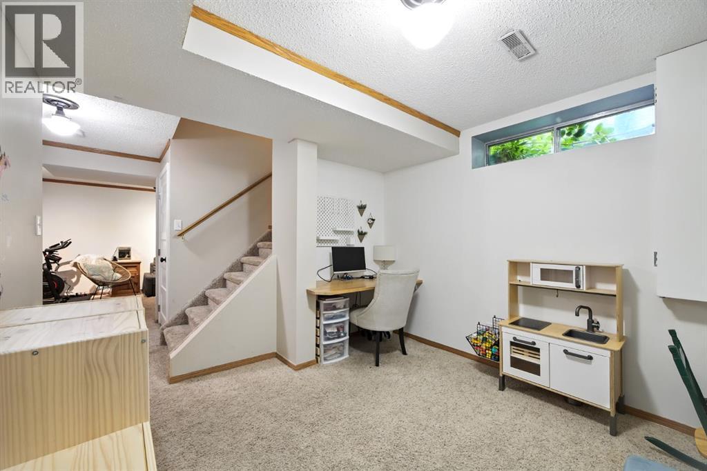 Single Family House for Sale in  Harvest Rose Circle NE Harvest Hills Calgary 