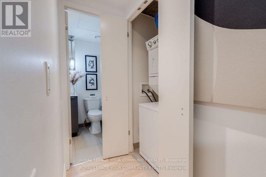Photo 15 of 211 650 King Street W, Toronto ON