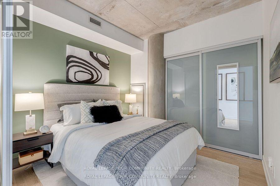Photo 11 of 211 650 King Street W, Toronto ON